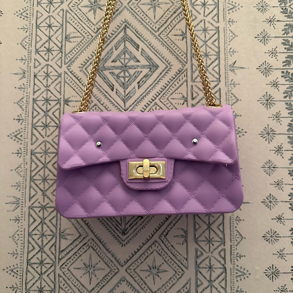 Purple silicone purse from yummy gummy by American jewel